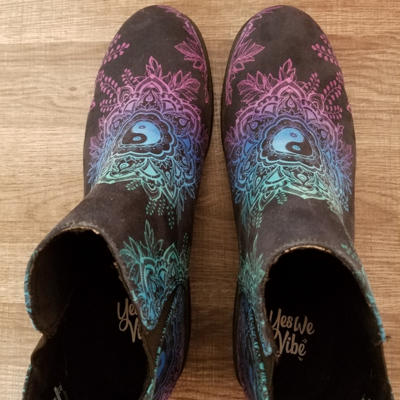 Yes We Vibe Boots Yin/Yang Vibrant Colors W11 M9.5 - Picture 4 of 7